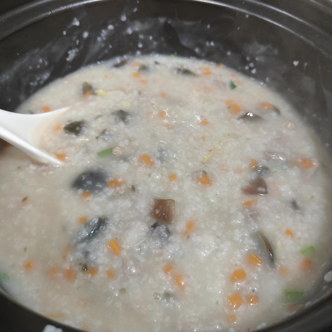 十五分钟快手之香滑皮蛋瘦肉粥(附五分钟电饭煲电压力锅更快捷方法)