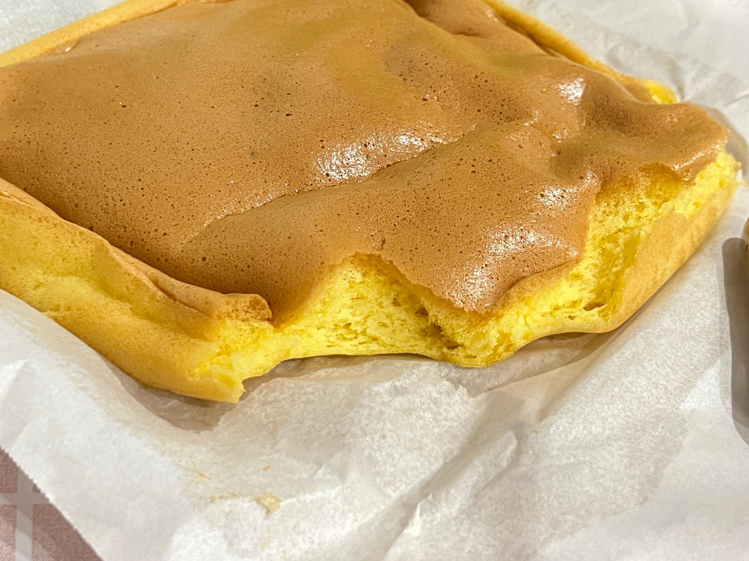 低碳下午茶！（生酮keto）低碳者都吃点啥-配料表只有鸡蛋！！！没有任何粉类的低碳生酮无粉蛋糕胚！！！用料超少零难度超百搭超万能的低碳生酮蛋糕胚！！！低碳生酮绵软蛋糕卷！！！适合蛋断！！！简单粗暴！懒人快手！非常耐艹！