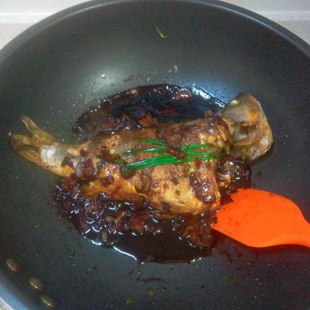 家常红烧鱼