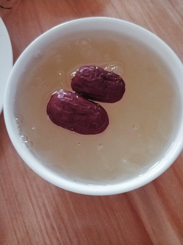 【甜蜜工坊】银耳莲子汤