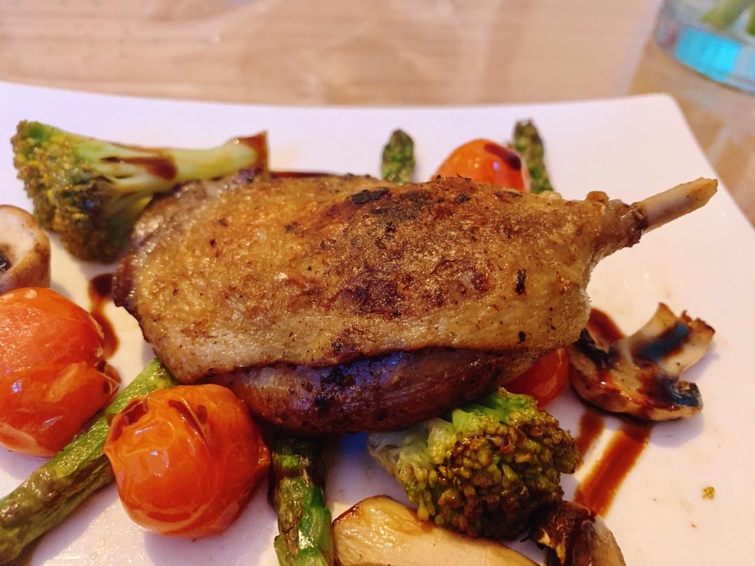 油封鸭腿 Confit de carnard