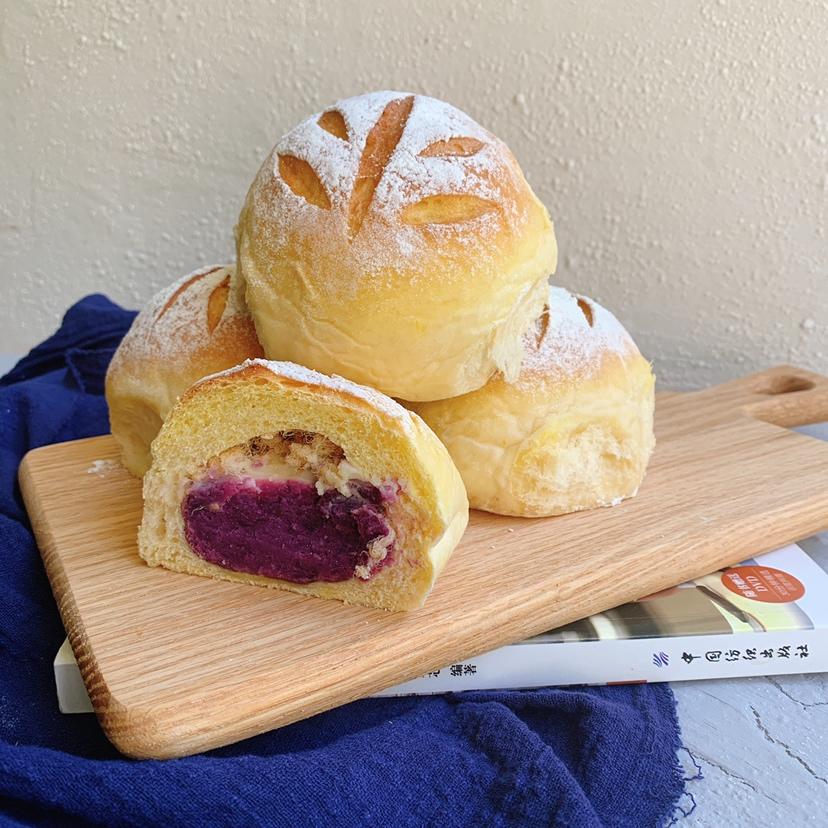 南瓜芋泥肉松软欧