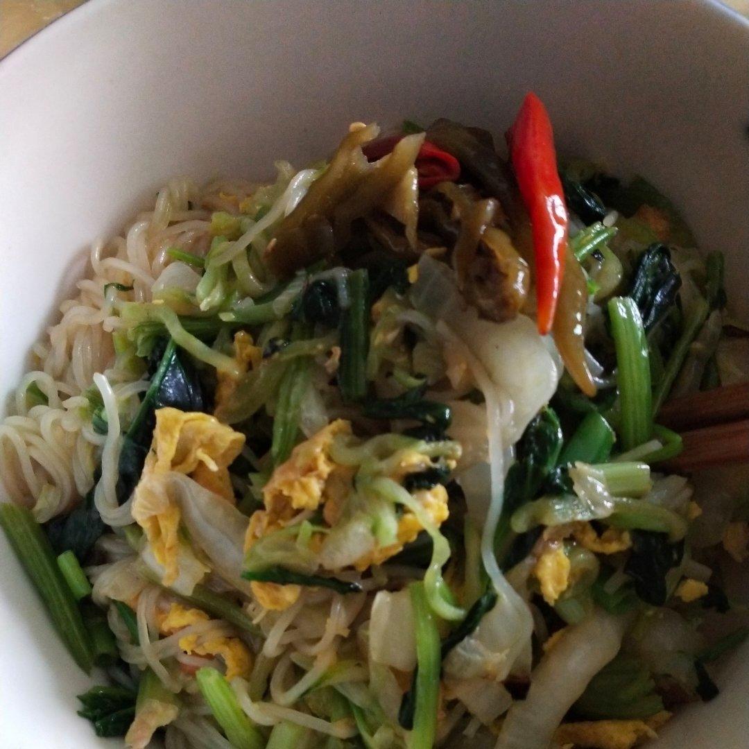 三丝鸡蛋炒粉😋超级懒人食谱，好吃不腻