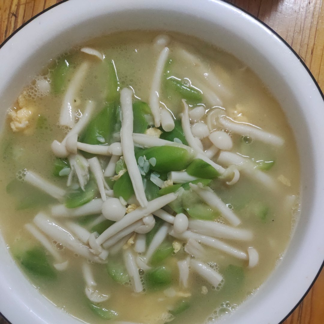 丝瓜鲜菇汤
