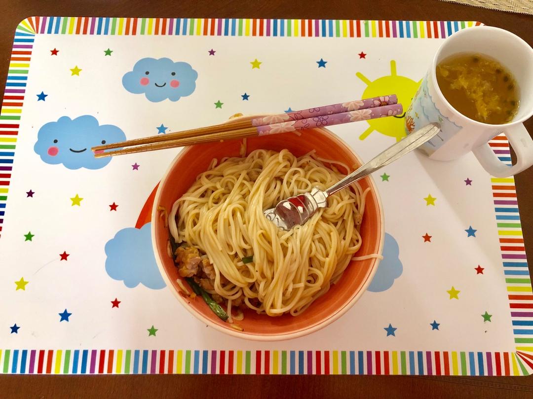 蚝油肉酱捞面配南瓜羹【曼达小馆】