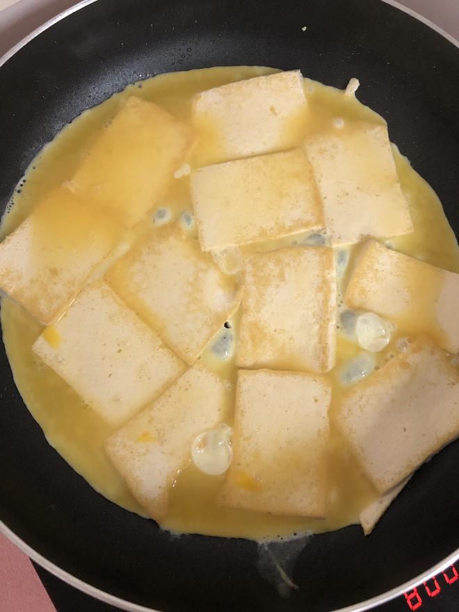 鸡蛋香煎豆腐的做法