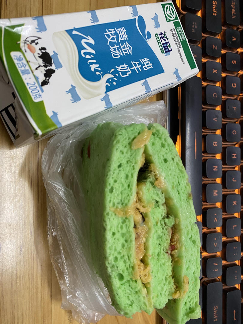 适合白色情人节的椰香斑斓天使蛋糕卷