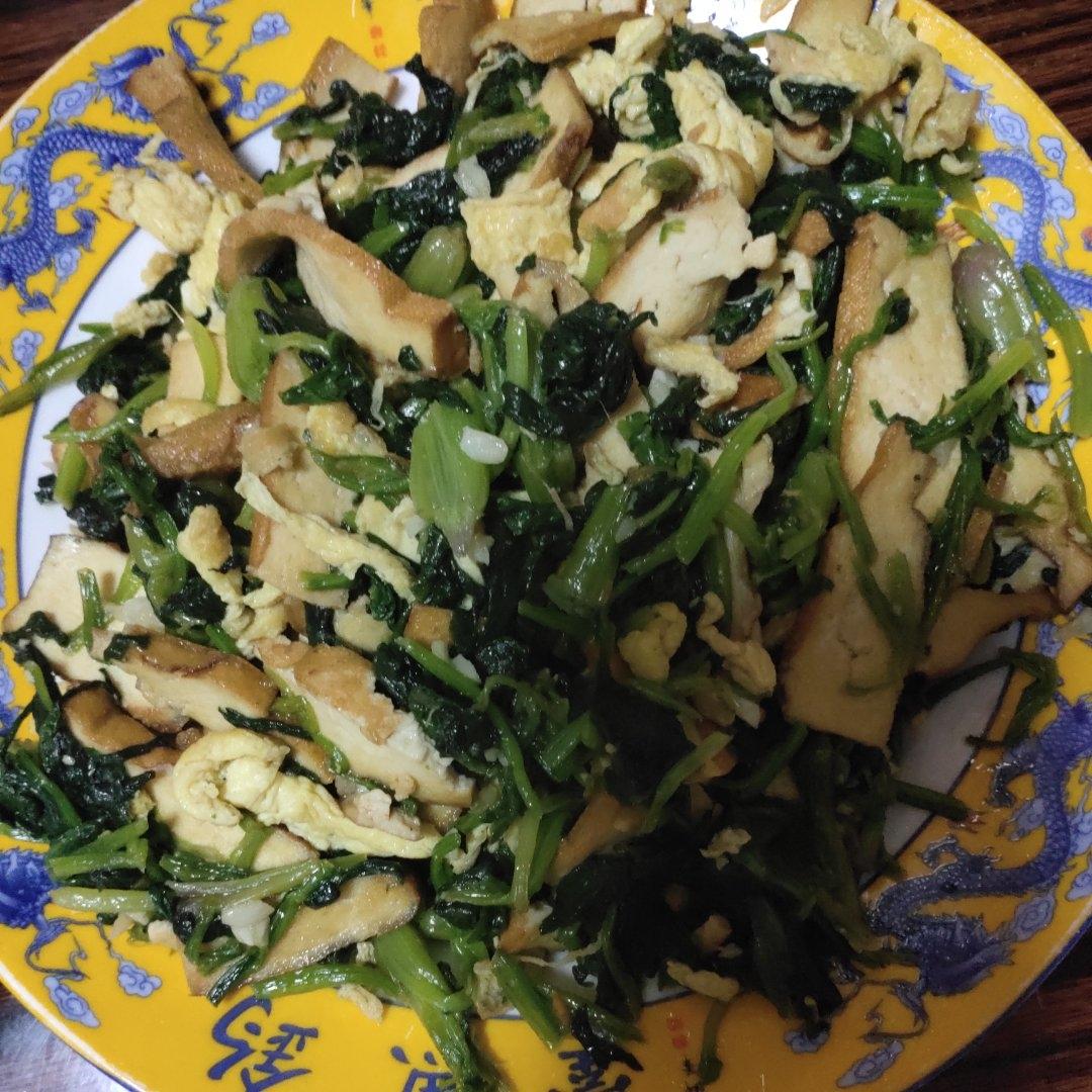 营养好吃的下饭菜，菠菜豆干炒鸡蛋，2分钟开饭！