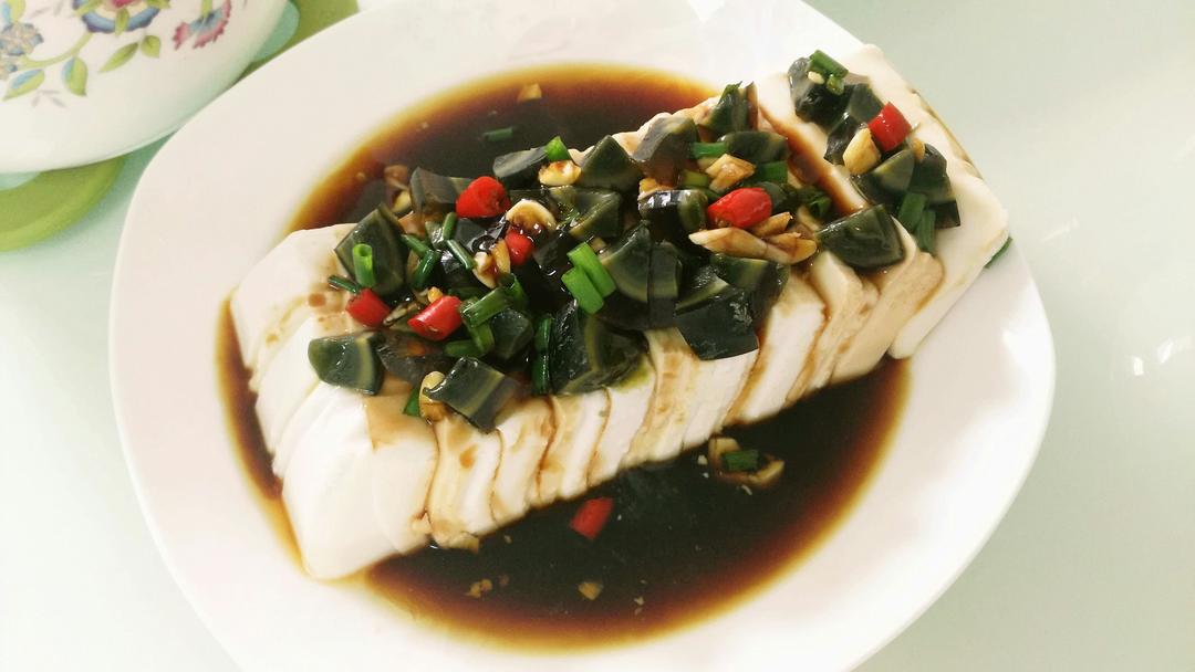 皮蛋豆腐