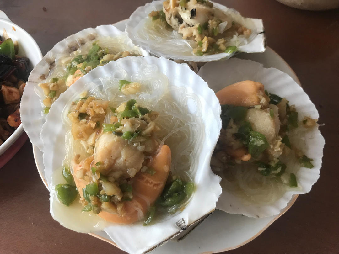 零失败的蒜蓉粉丝蒸扇贝