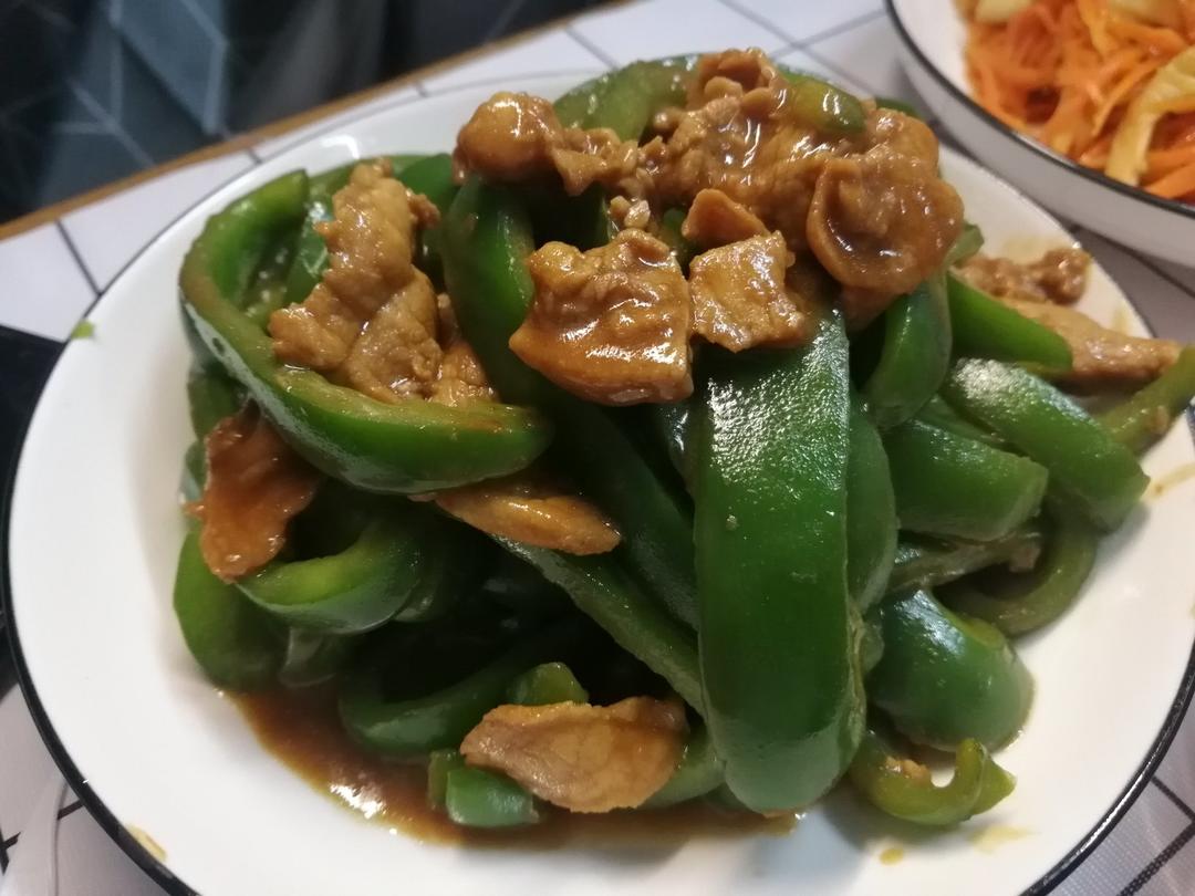 下饭神器👉青椒炒肉