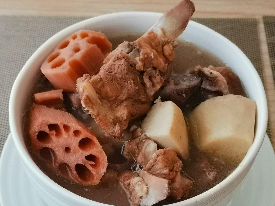 芋头面藕脊骨汤（荔浦芋头+陕西面藕）