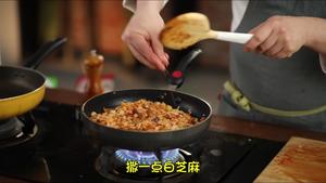 韩国大厨教你做正宗的辣白菜炒饭的做法 步骤22