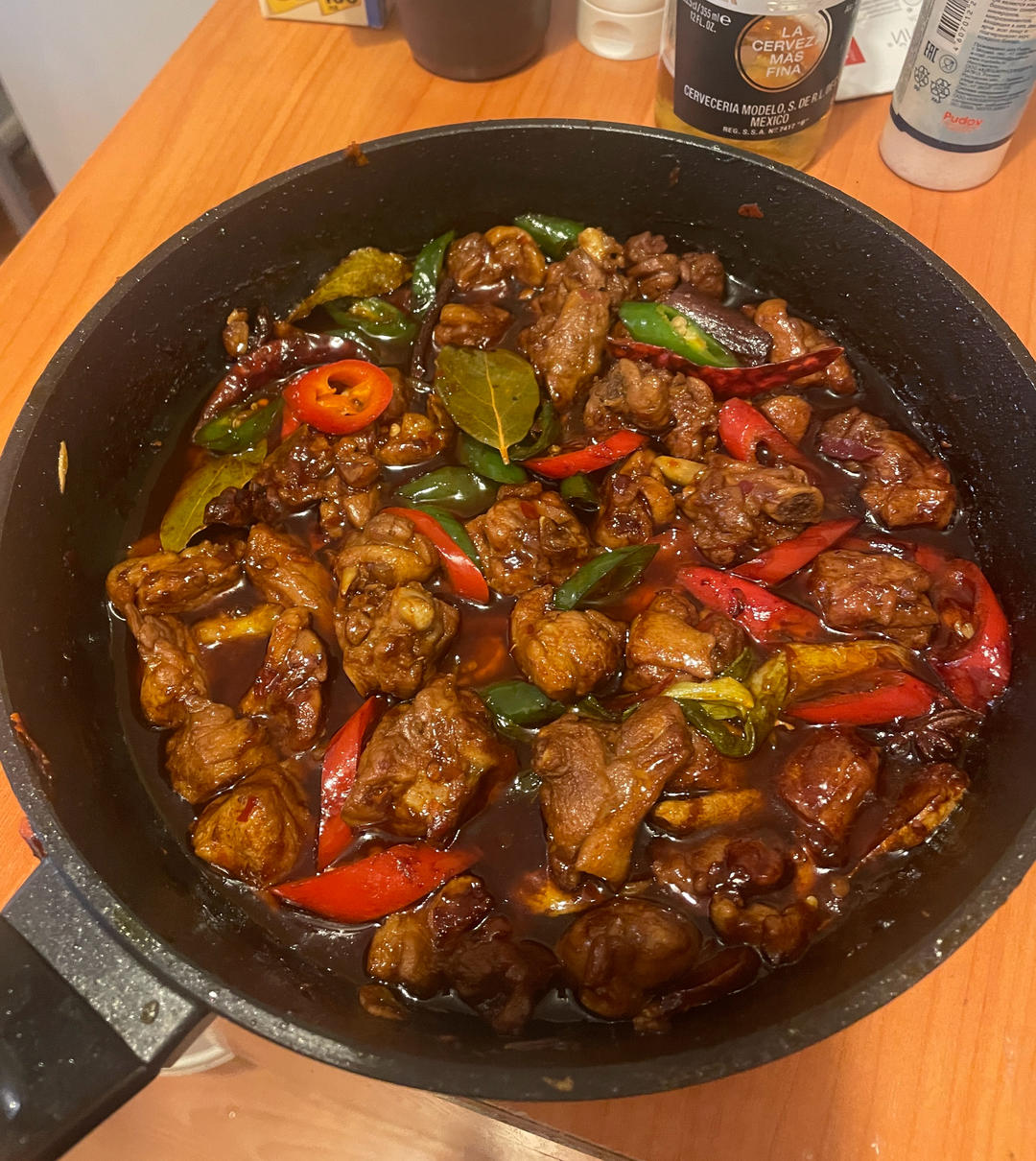 传统正宗的啤酒鸭配方和做法，鲜嫩香浓，只需炒千万不要焯水