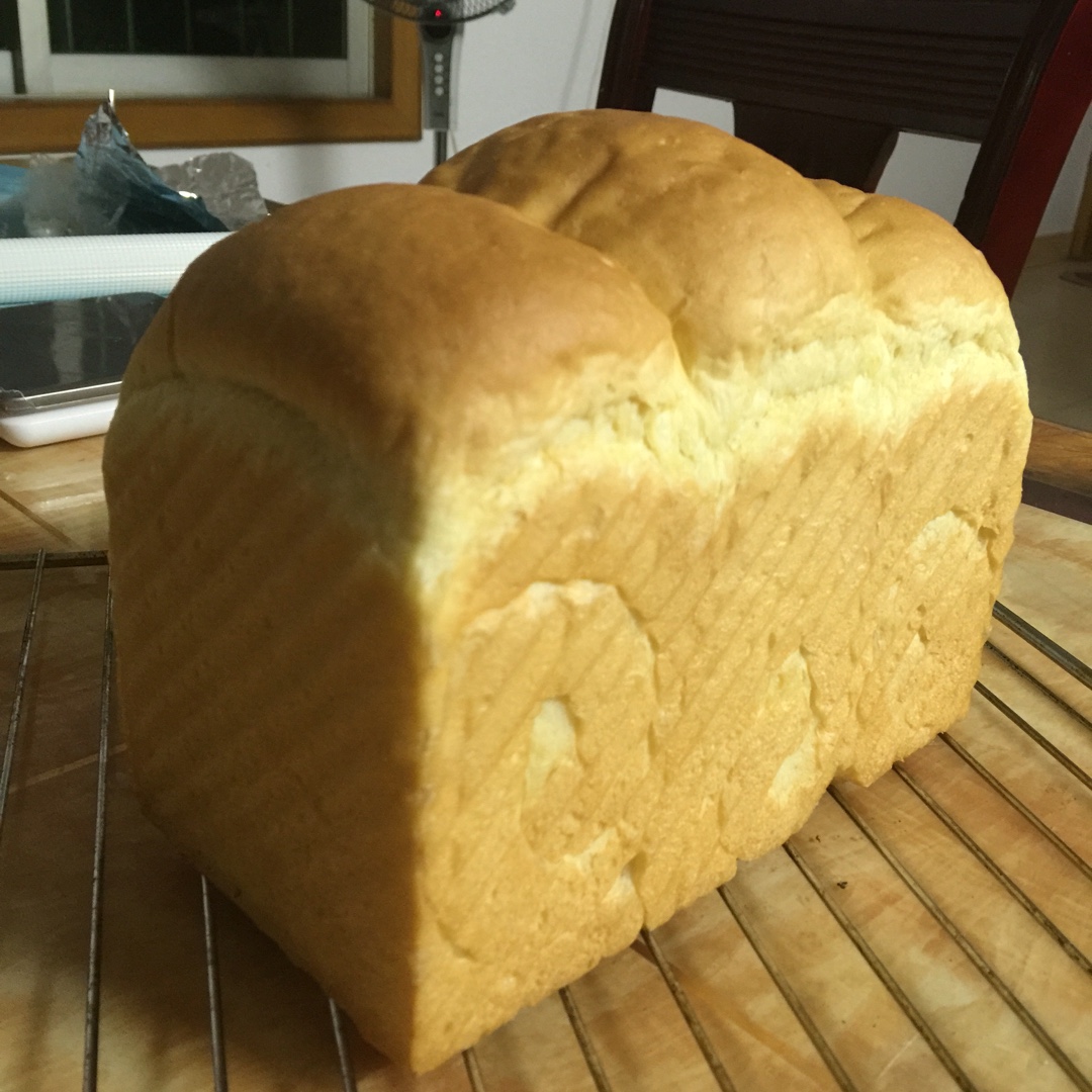 牛奶鸡蛋吐司