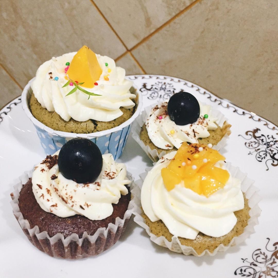 淡奶油纸杯蛋糕