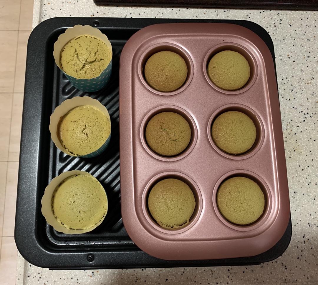 【视频】小清新～抹茶杯子蛋糕（分蛋海绵蛋糕）