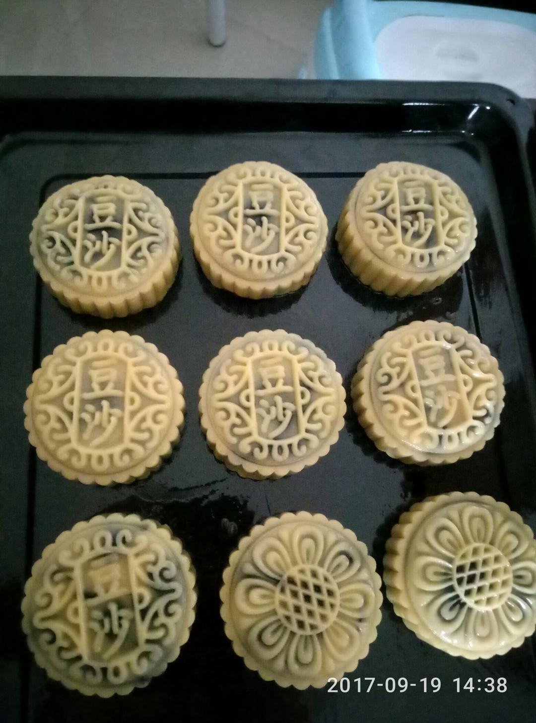 广式月饼——蛋黄莲蓉月饼