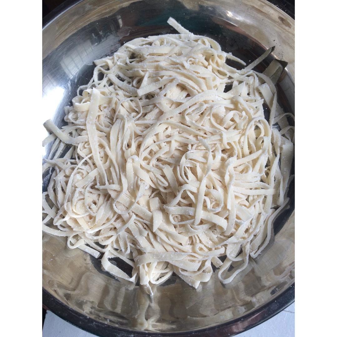 快手纯手工擀面条