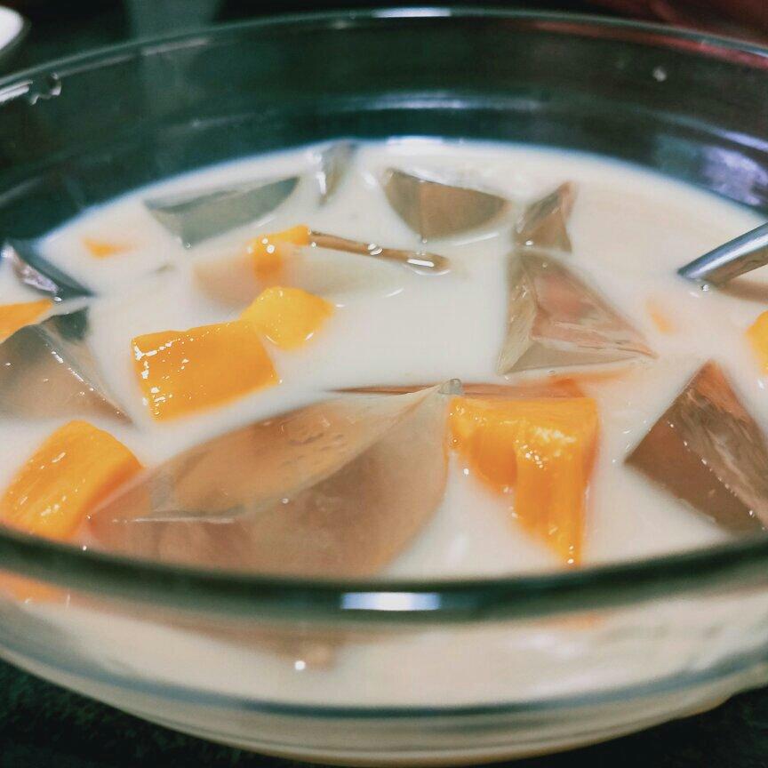 夏日特饮—5款可以吸的水果冻撞奶，白凉粉的N种可能
