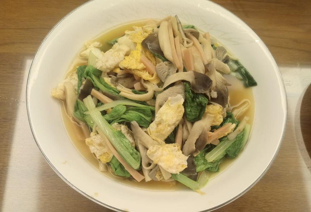 300大卡吃到撑 / 鲜美蘑菇烩青菜