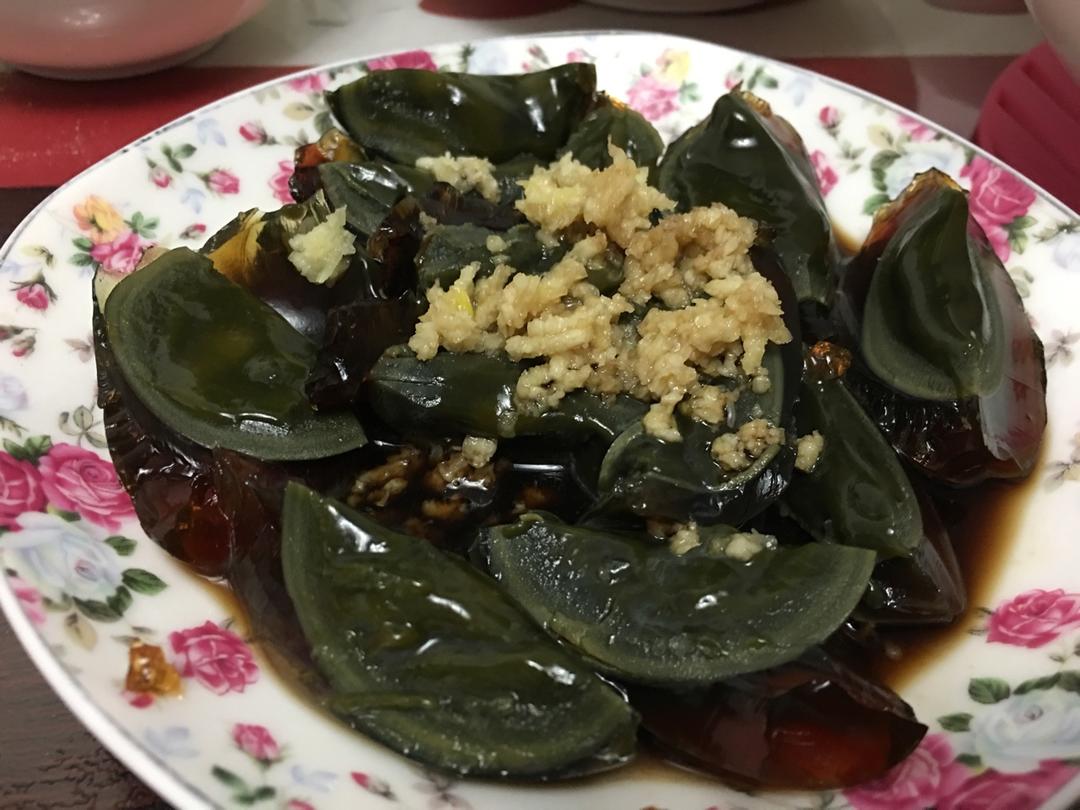 凉拌皮蛋