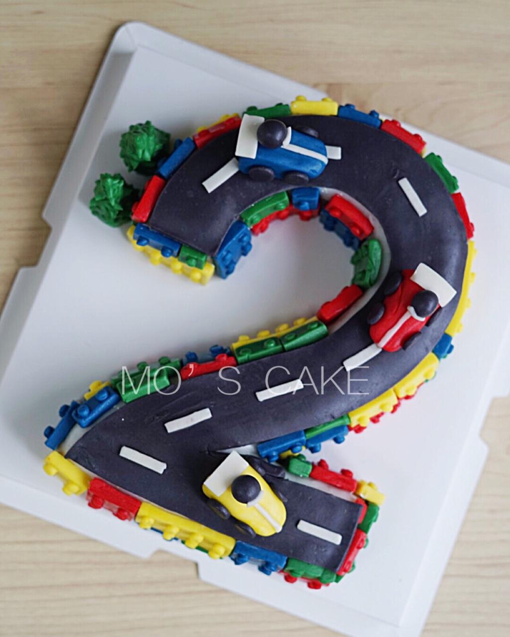 MO'S CAKE