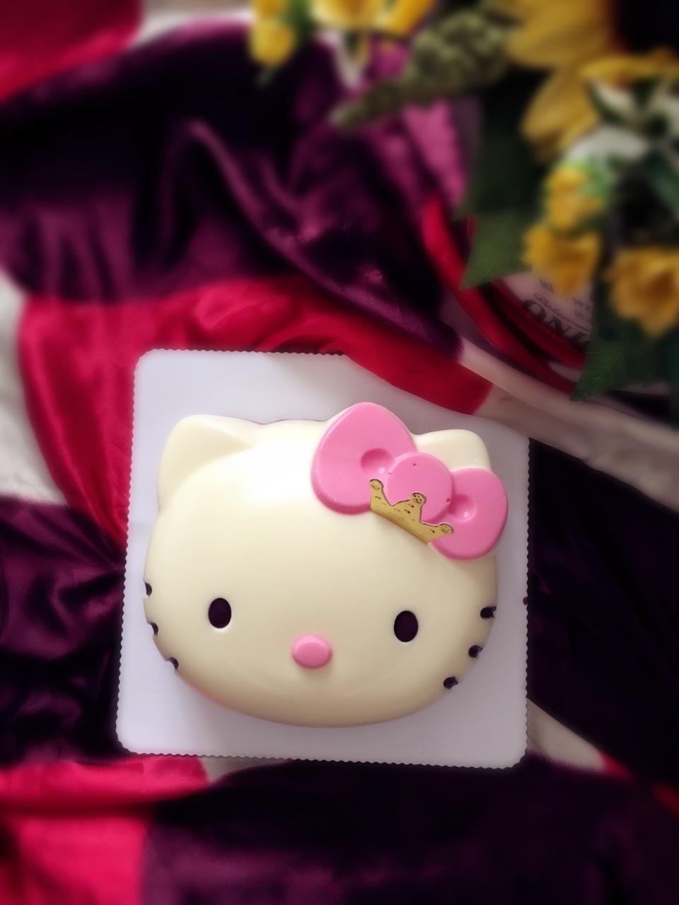 HelloKitty 草莓芝士冻蛋糕