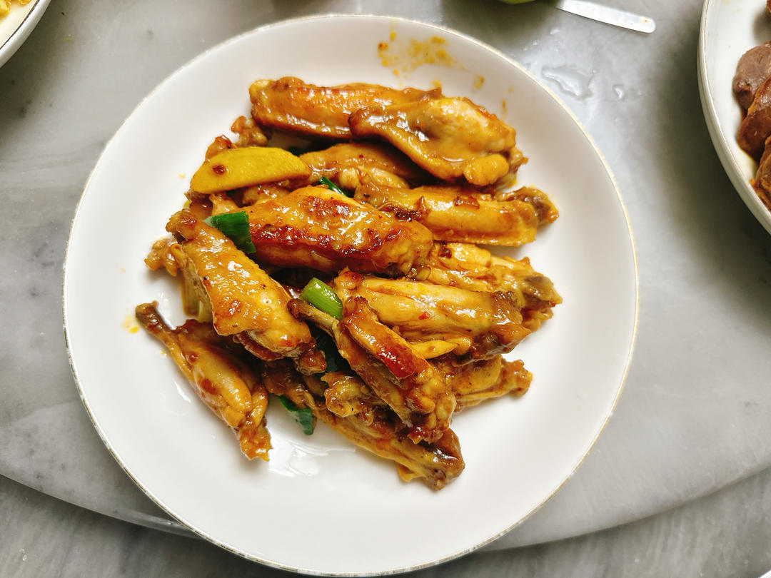 麻辣干锅鸡翅｜学会了就是你的拿手菜