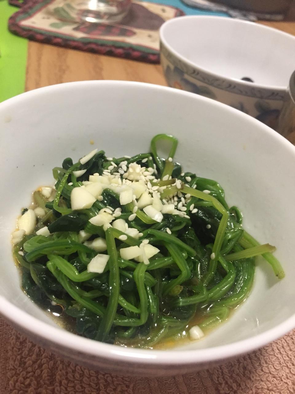 凉拌菠菜