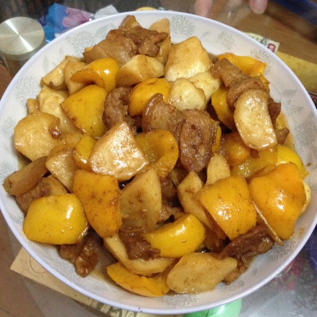 五花肉酱焖茭白