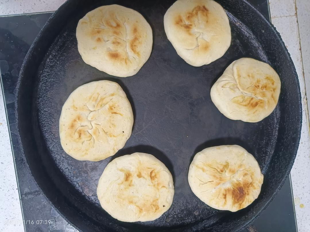 空心馍（肉夹馍）