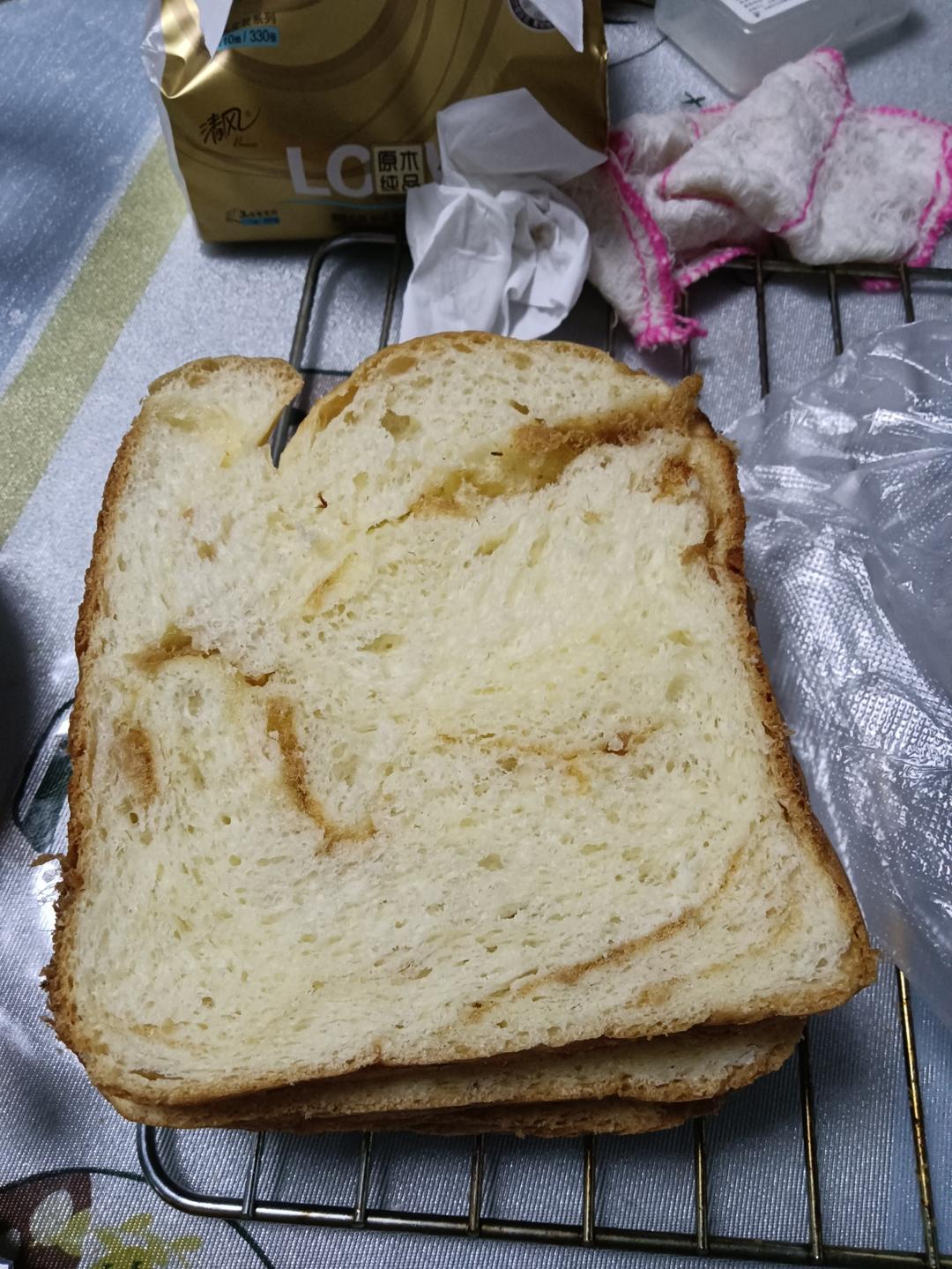 手撕香葱肉松土司柏翠面包机