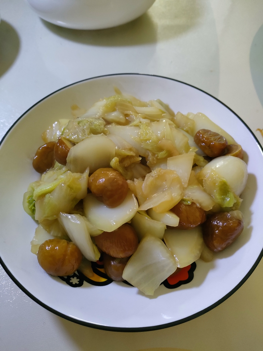 白菜炖栗子的做法 步骤1