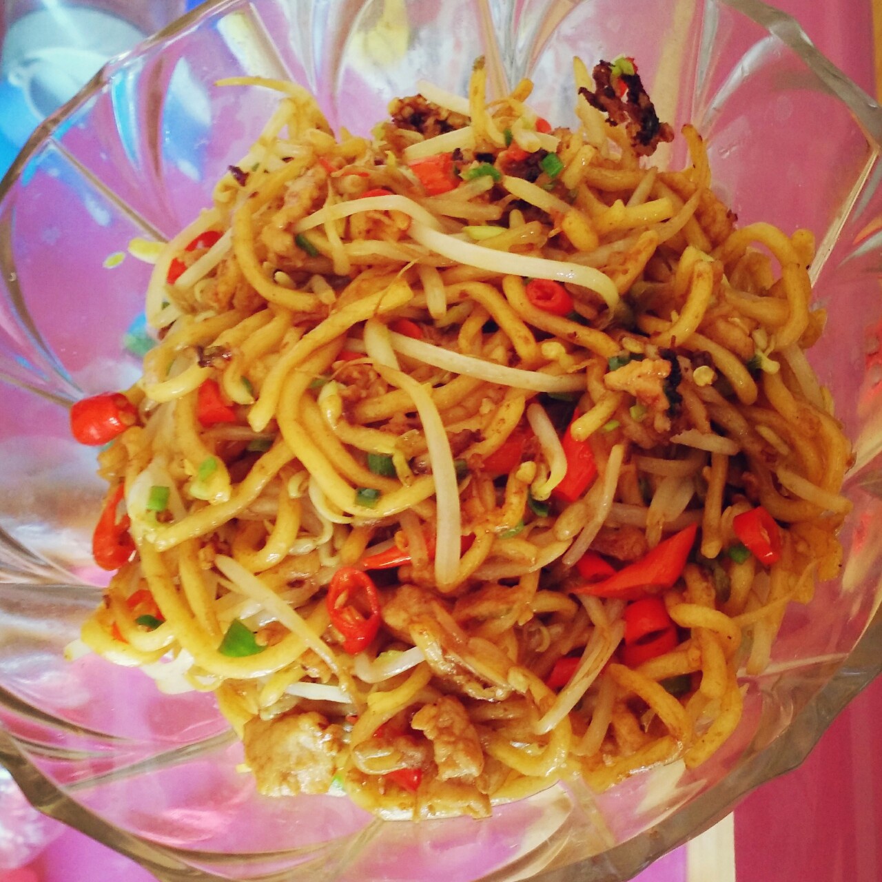 家常炒面：簡單、快捷，美味。