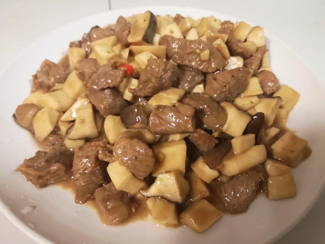 家常菜~杏鲍菇烧牛肉粒