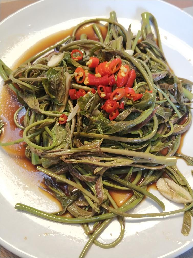 凉拌香椿芽的做法