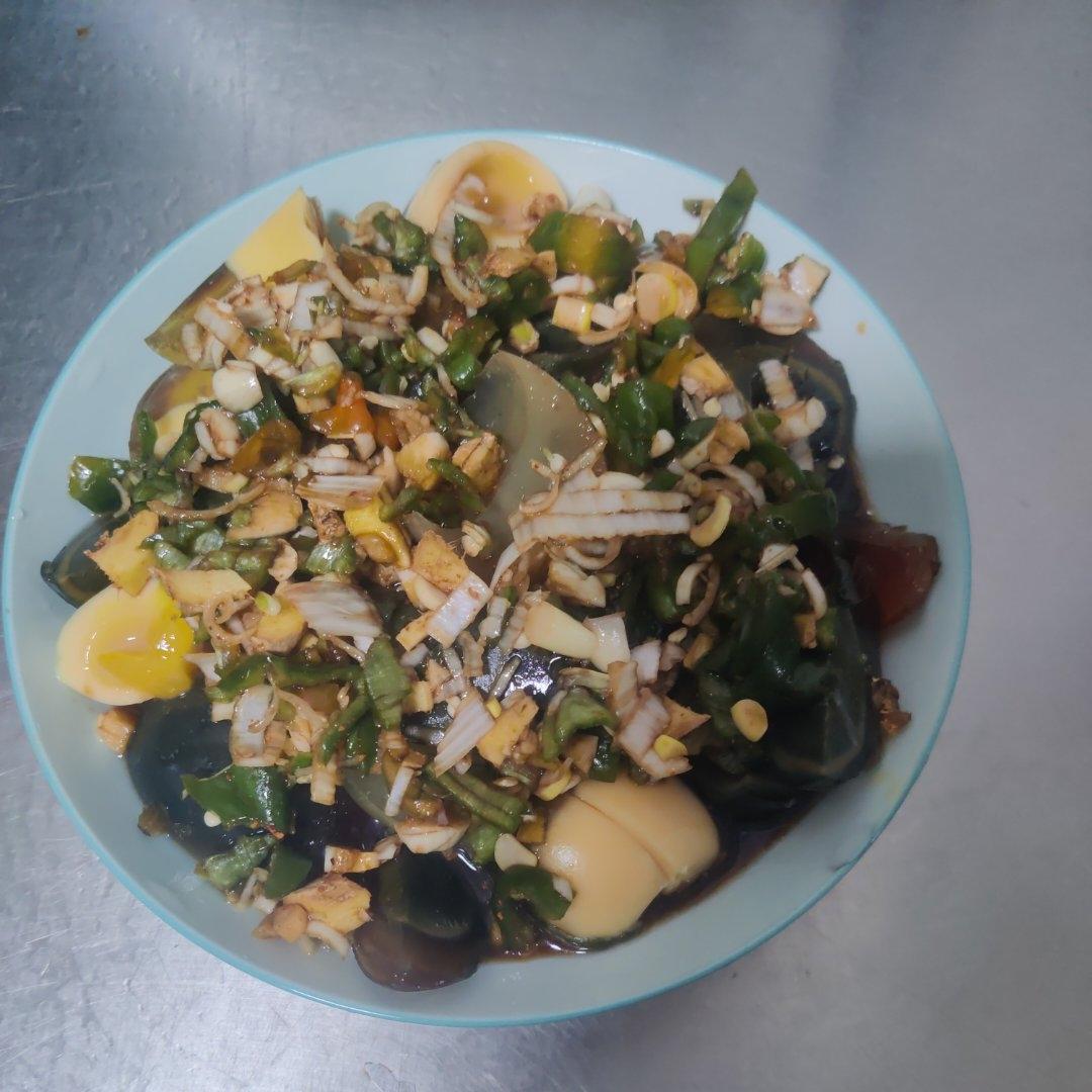 凉拌皮蛋