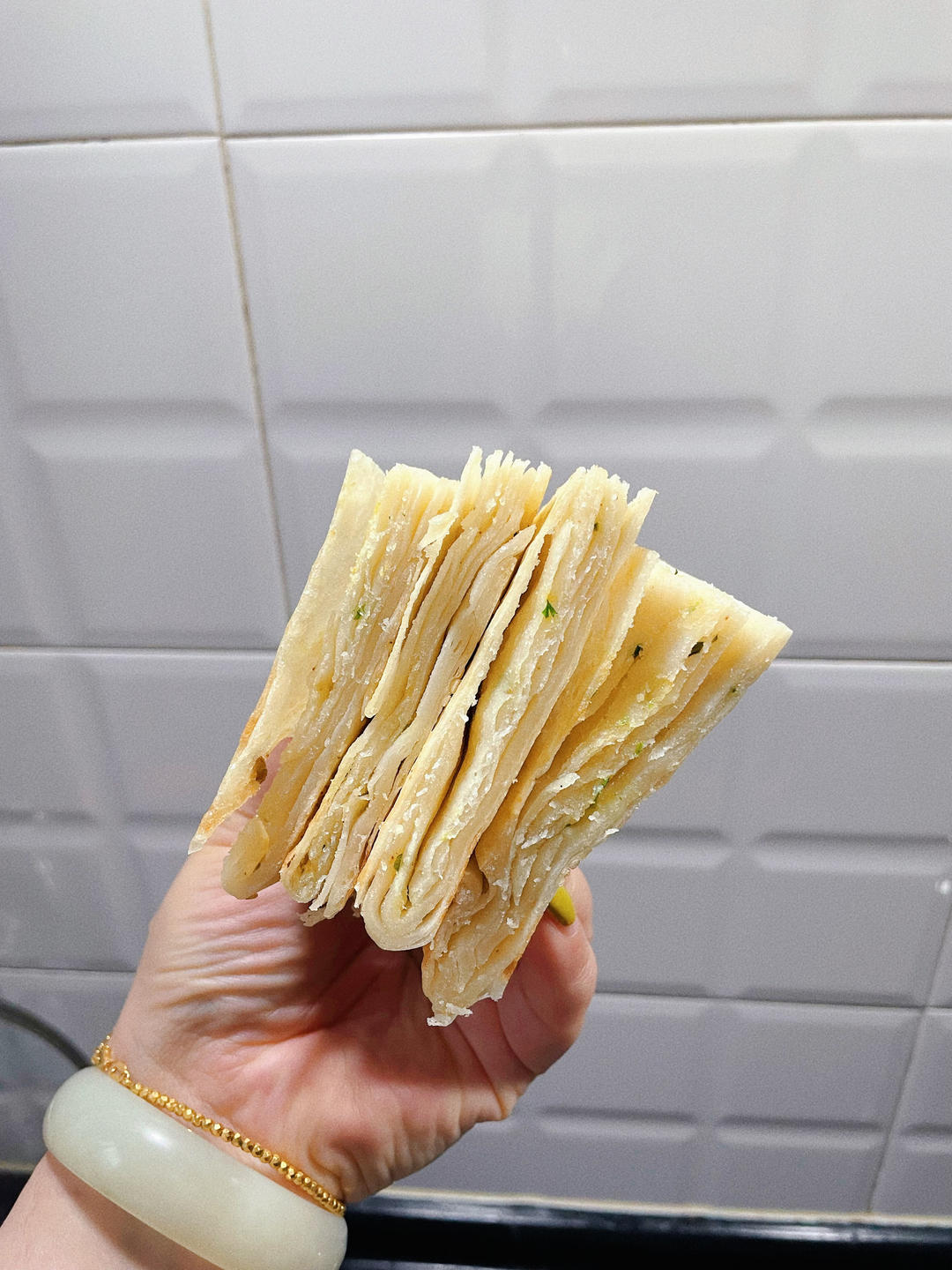 千层葱油饼  烙咸油馍 外焦里软（ 这样和面，即使放凉也不硬）半烫面葱花饼