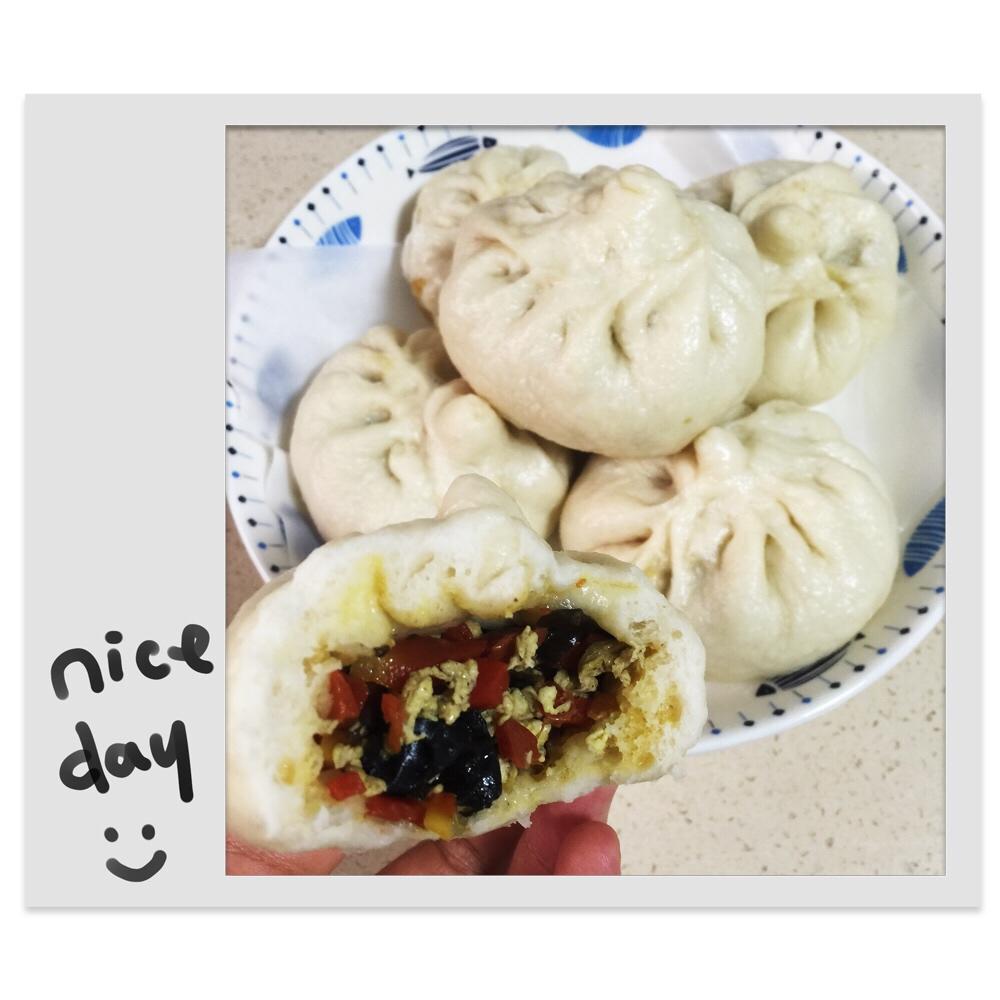 胡萝卜木耳鸡蛋素包子