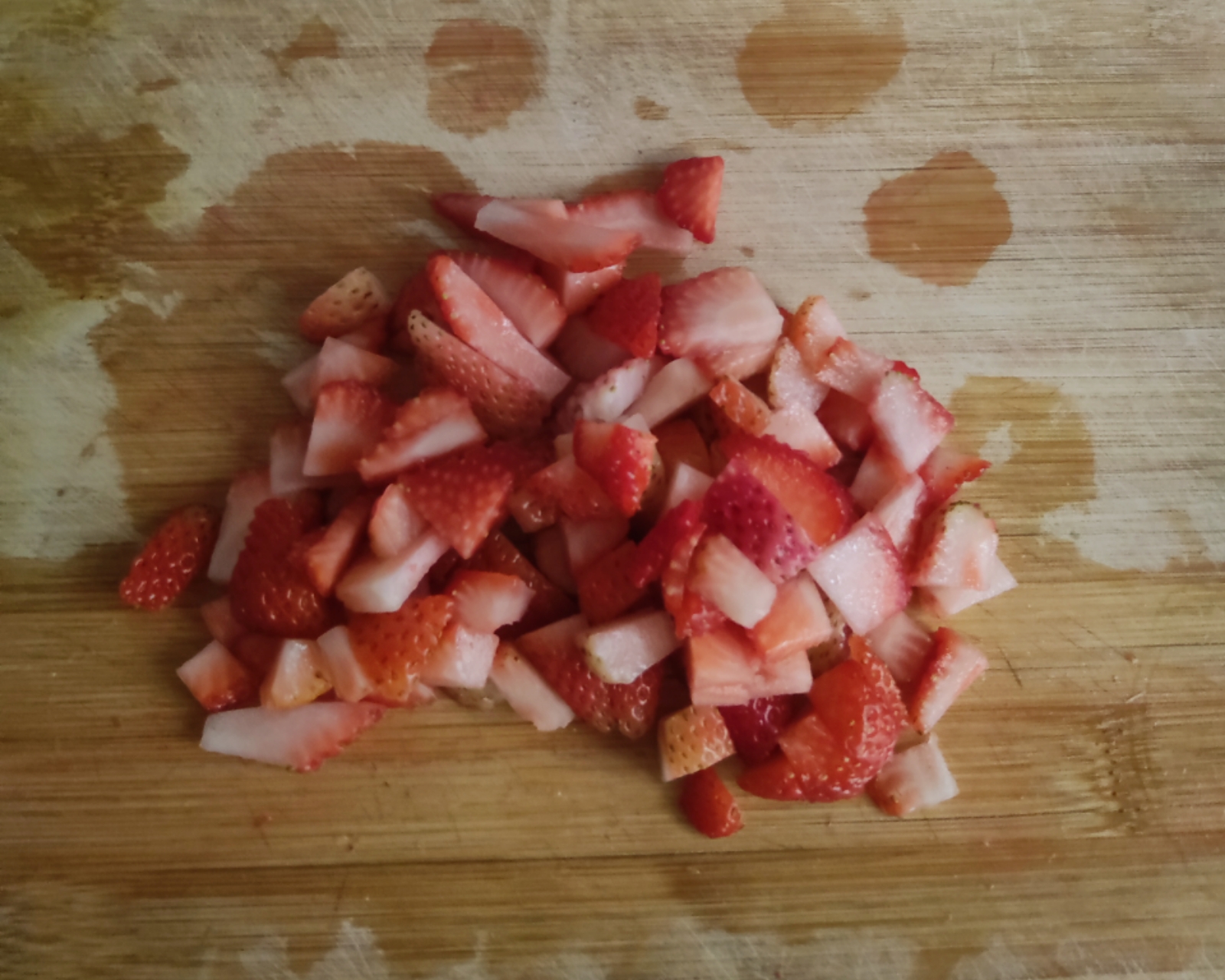 一看就会的草莓奶昔的做法 步骤3