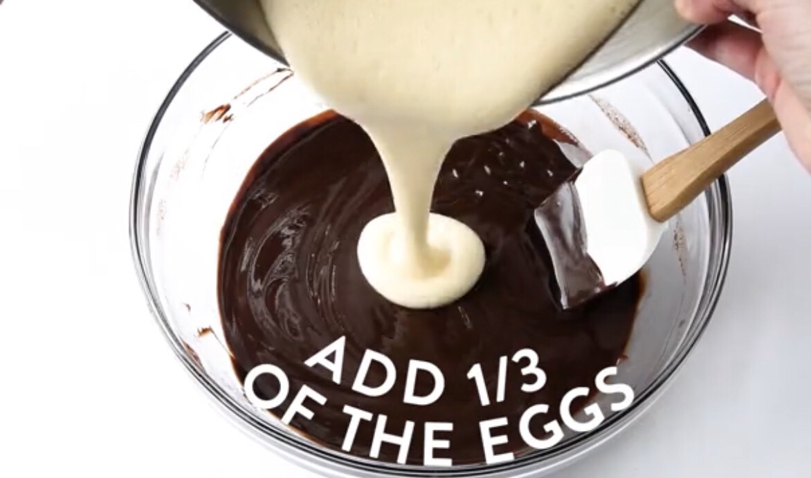 仅三样原材料的无糖无面粉巧克力蛋糕的做法 步骤7