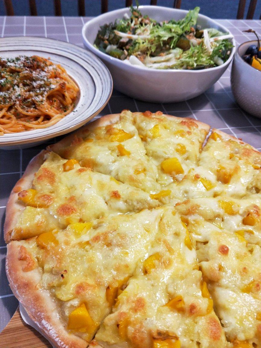 外脆里嫩的榴莲披萨