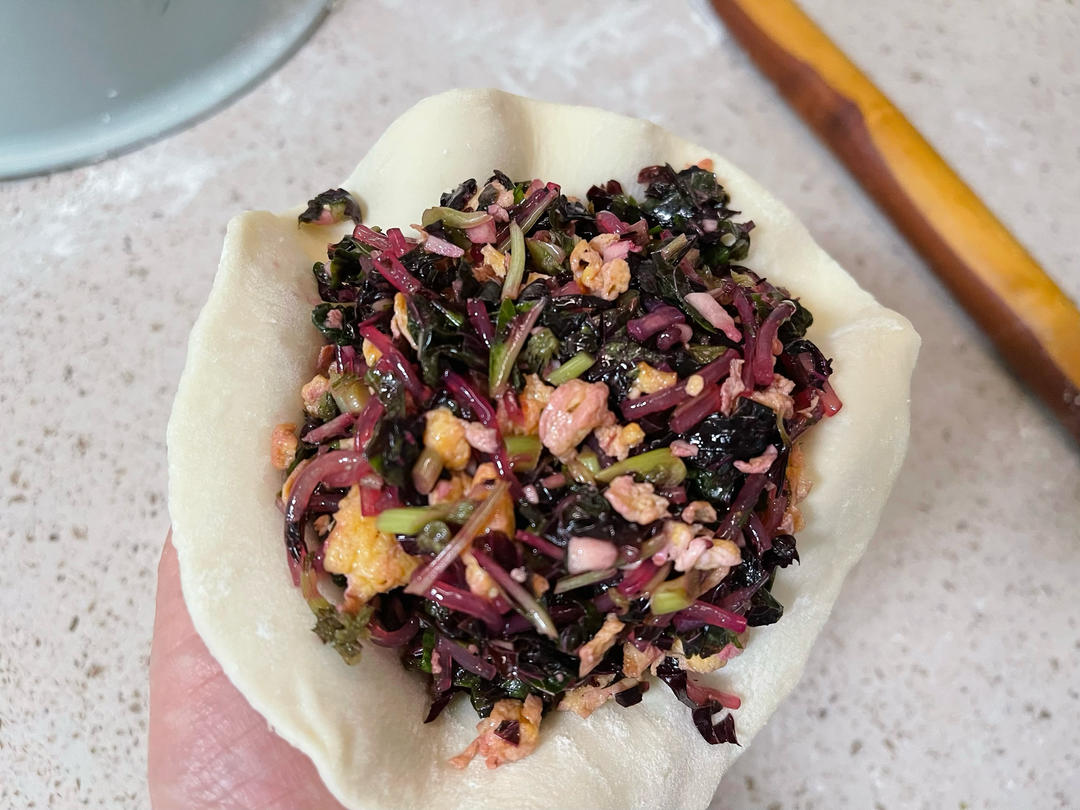 红苋菜馅儿饼——喜欢吃苋菜的可不能错过呀，电饼档版软软香香是真好吃😋