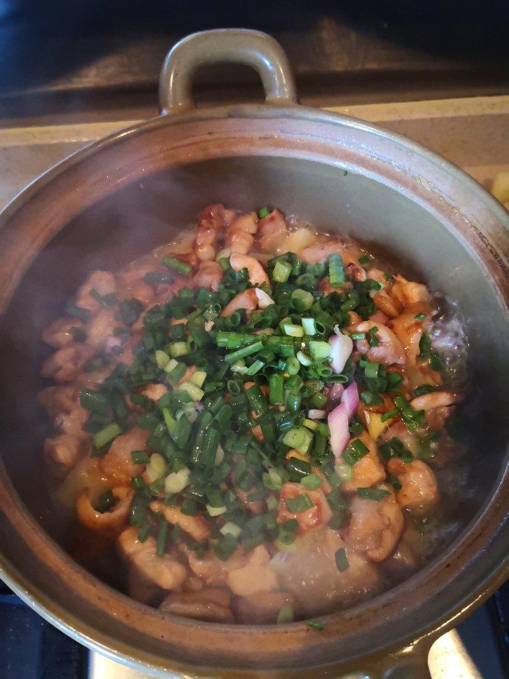 香甜可口老少皆宜土豆🥔鸡肉🐔煲