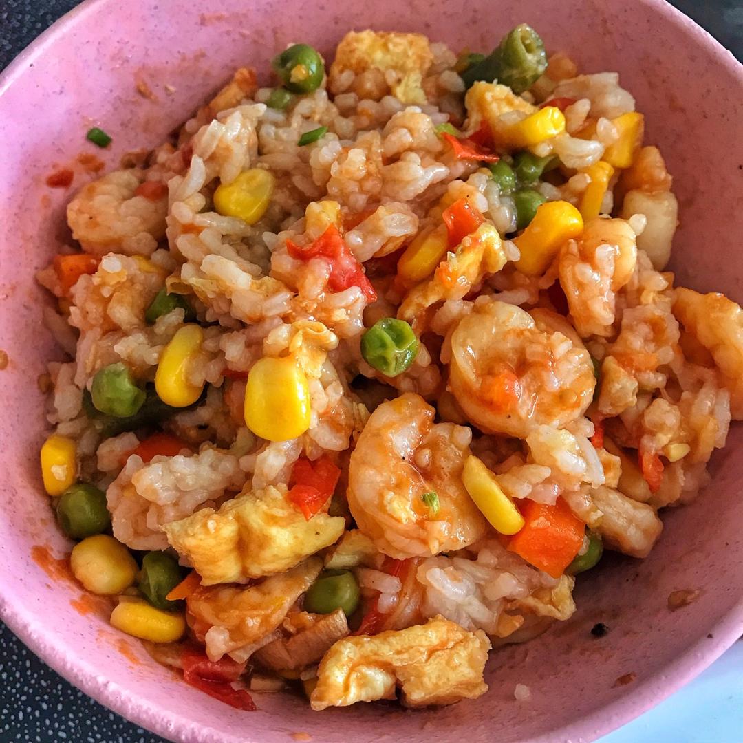 西红柿炒鸡蛋虾仁木耳洋葱