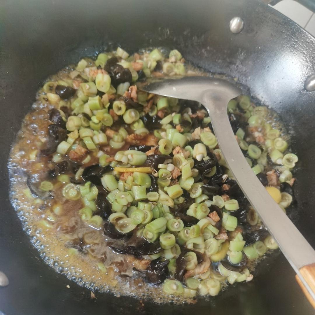 大扁豆木耳炒肉片(带饭一族的快手午餐)