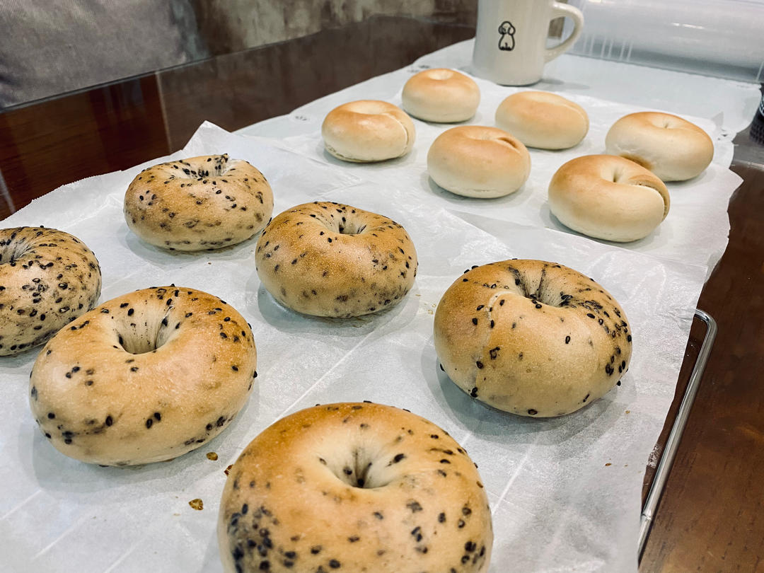 黑芝麻全麦贝果