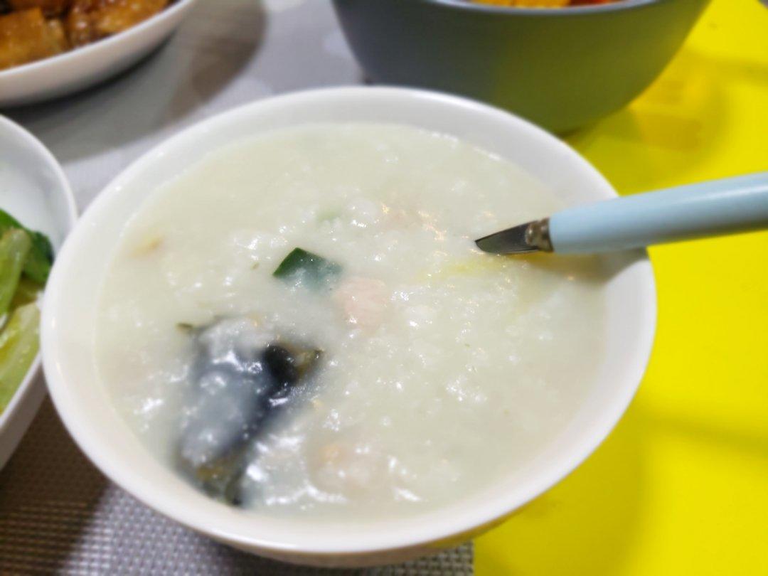 堂妈小厨——超好喝的皮蛋瘦肉粥