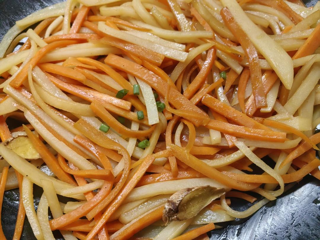 土豆丝炒胡萝卜丝